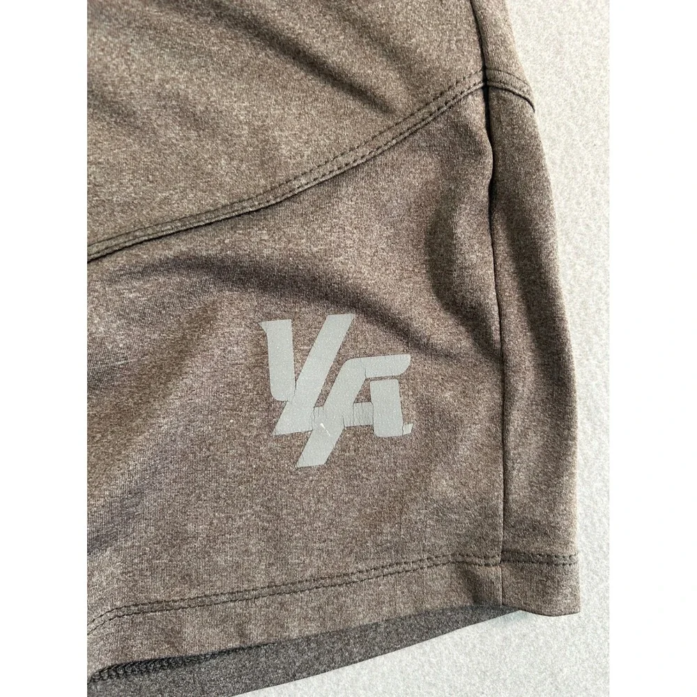 YoungLA Athletic Shorts Mens Size Large Gray Zipper Pockets Reflective‎ Logo
